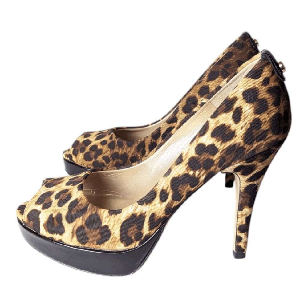 Stuart Weitzman Leopard Print Platform Pumps Size… - image 2
